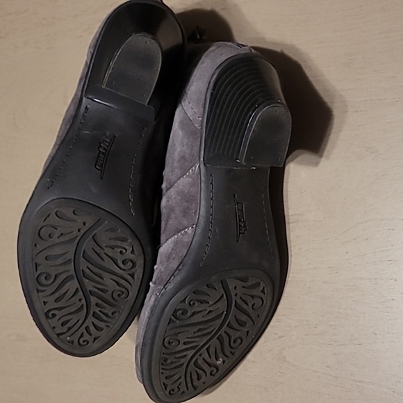 Earth Lace Up Gray Suede Bootie - size 9 - Picture 6 of 7